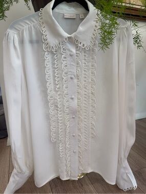 New York & Company Eva Mendes Light Gray Button-Front Blouse